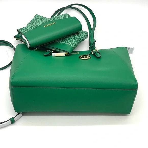 Michael Kors Charlotte Large 3 in 1 Tote Bag - Picture 12 of 16